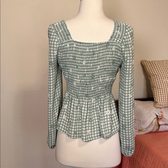 Altar’d State Green White Gingham Floral Smocked Women's Top size Small - Picture 6 of 14